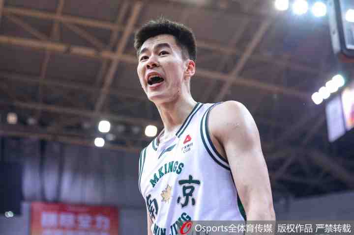今天手感不在线!郭昊文半场14分钟 9中2&三分5中0拿7分2助